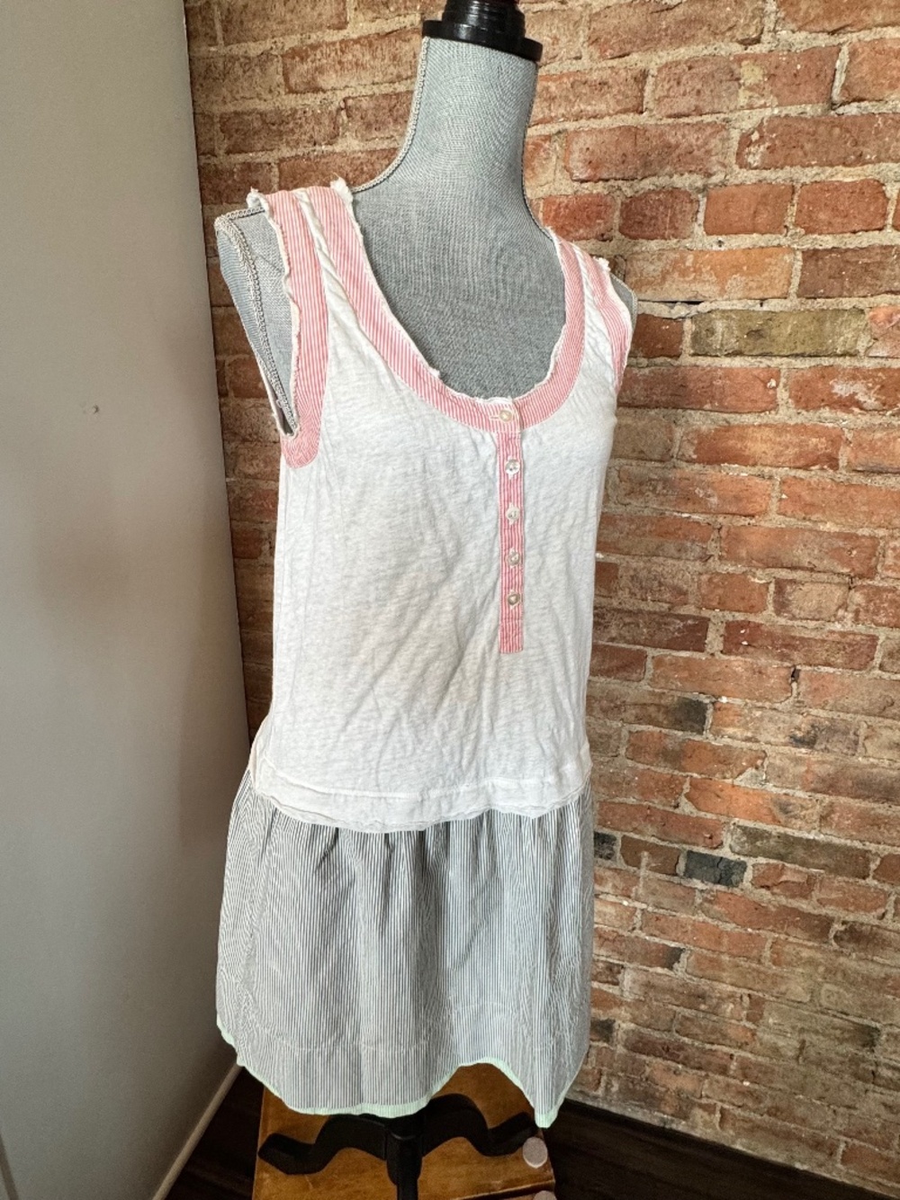 MARC JACOBS sleeveless mini dress Medium